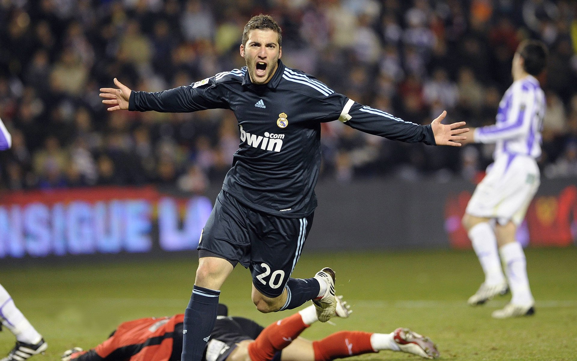 Jiuyou-Faker操作神技震撼粉丝，faker操作名场面